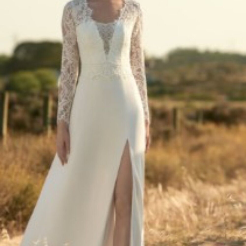 Rembo Moccasin Wedding Dress Size 10